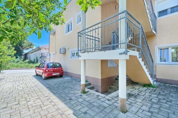 Apartment In Kastel Luksic With Terrace, Air Conditioning, W-Lan, Washing Machine 5107-3 Kastela Exterior photo